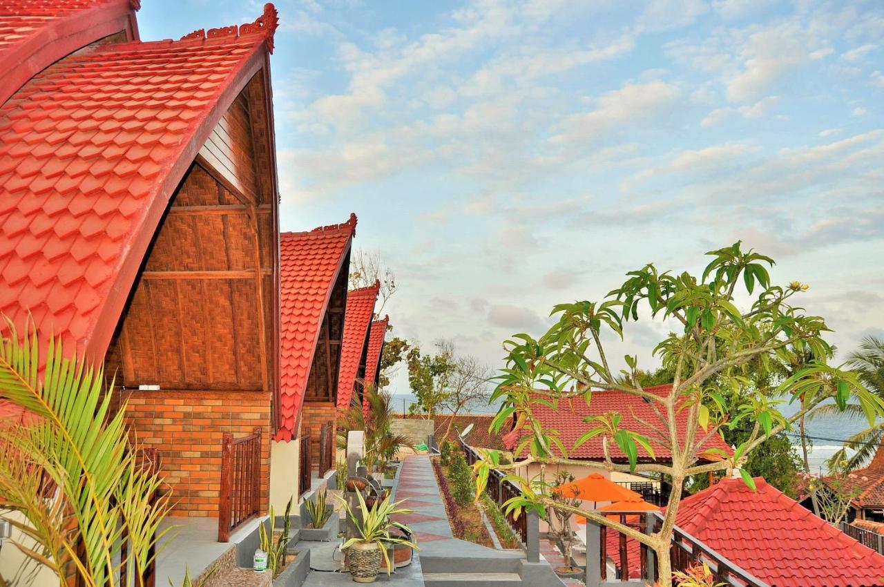 Surya Chandra Beach Bungalow Batununggul Esterno foto