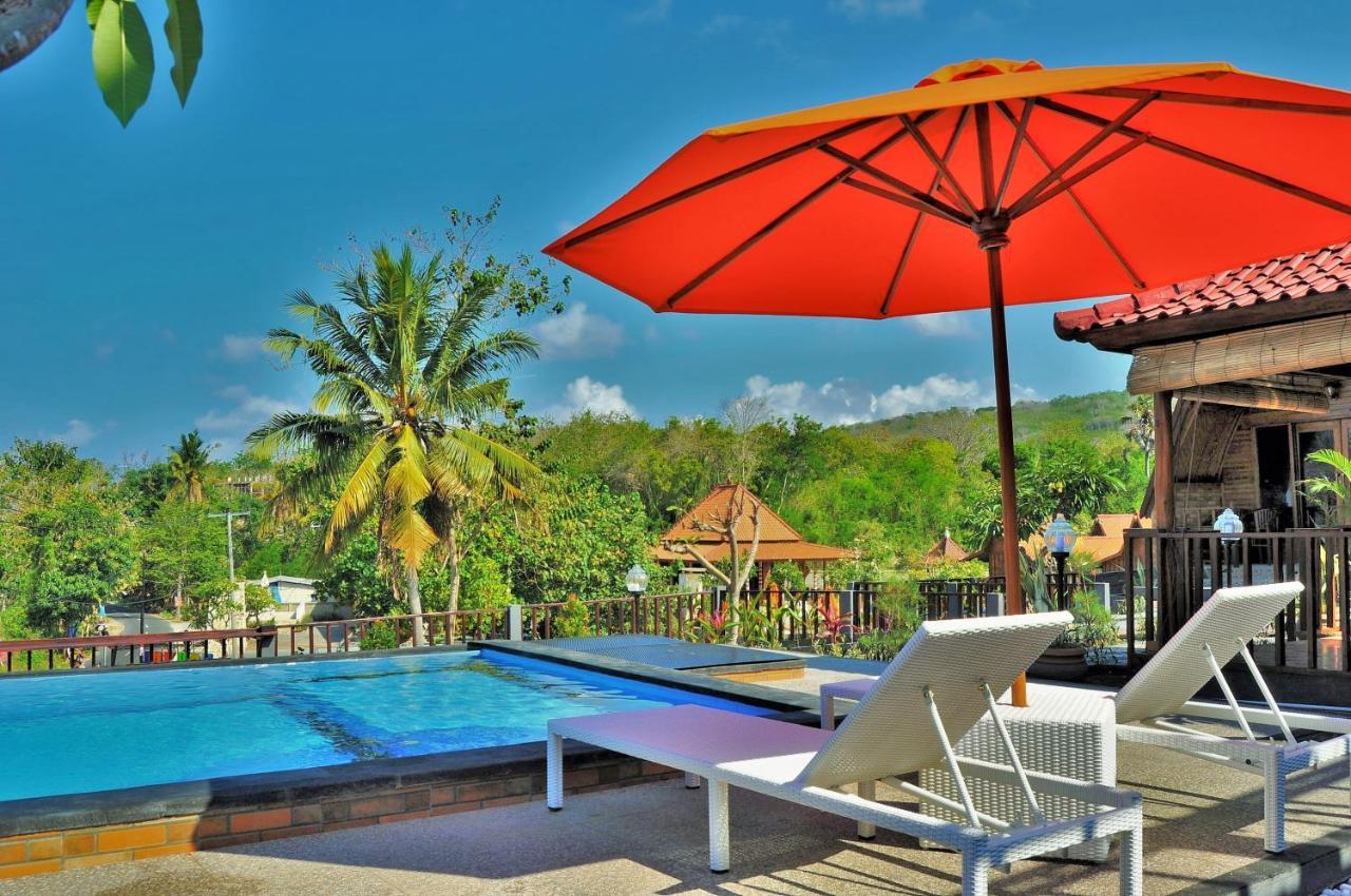 Surya Chandra Beach Bungalow Batununggul Esterno foto