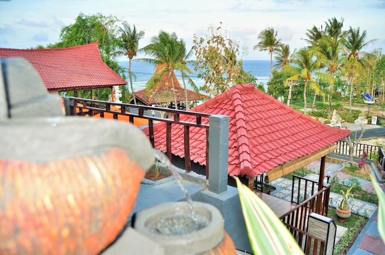 Surya Chandra Beach Bungalow Batununggul Esterno foto