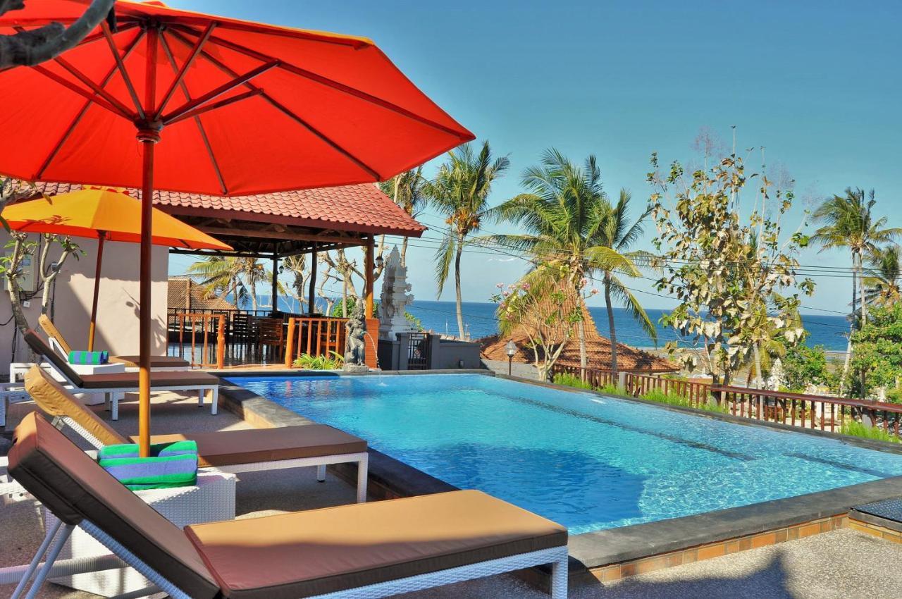 Surya Chandra Beach Bungalow Batununggul Esterno foto